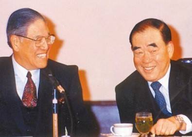 李登辉与郝伯村合影
